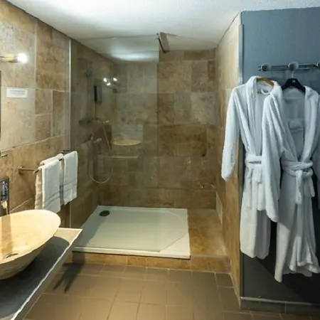 Logis La Grande Bastide 3* Oraison