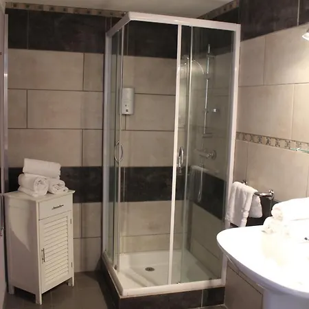 Hotel Logis La Grande Bastide 3*