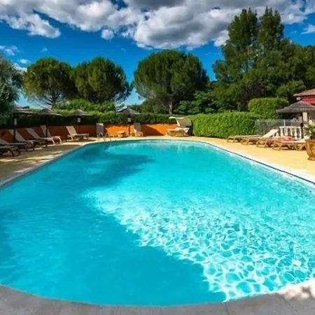 Hotel Logis La Grande Bastide Oraison